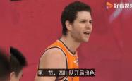 申花场边指挥情绪激动，莱比锡队员怒摔水瓶